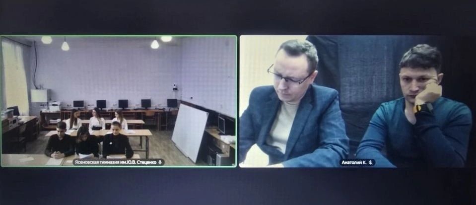Каждому бойцу важно чувствовать поддержку людей, которых он защищает Каждому бойцу важно чувствовать поддержку людей, которых он защищает