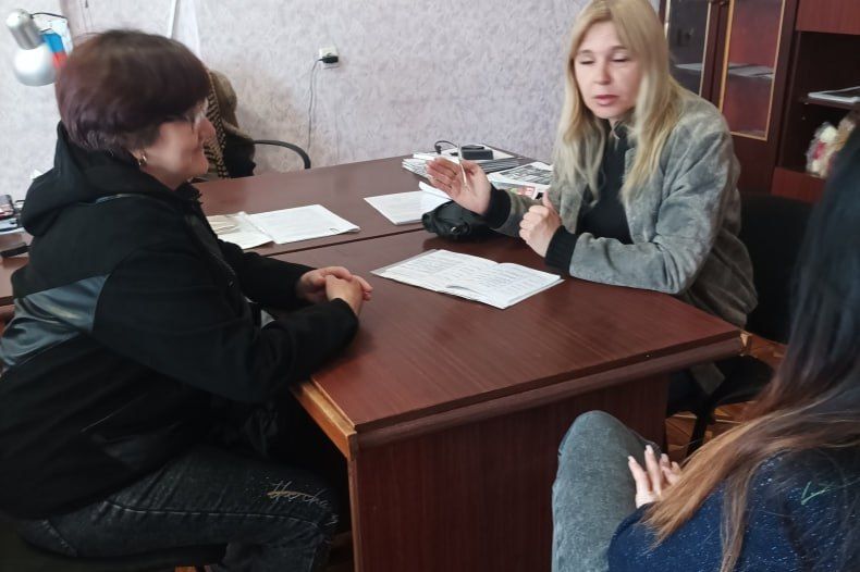 Представители филиала № 15 Республиканского центр соцзащиты населения провели приём граждан в пгт Комсомольский Представители филиала № 15 Республиканского центр соцзащиты населения провели приём граждан в пгт Комсомольский