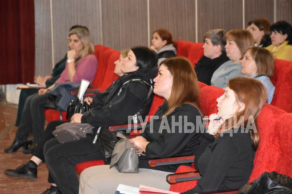 В Новопсковском Дворце культуры прошла подготовка волонтеров муниципалитета к участию во всероссийском конкурсе В Новопсковском Дворце культуры прошла подготовка волонтеров муниципалитета к участию во всероссийском конкурсе