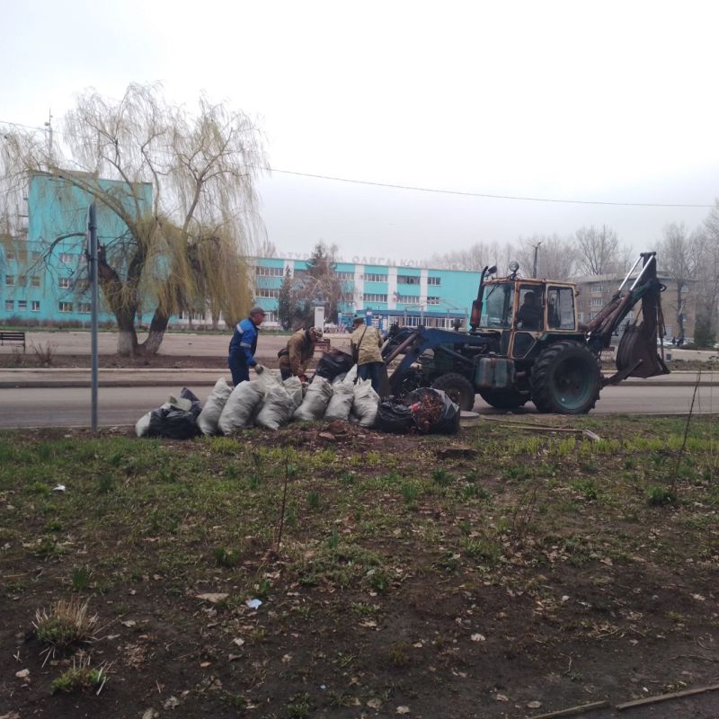В Суходольске продолжаются работы по наведению порядка в городе В Суходольске продолжаются работы по наведению порядка в городе