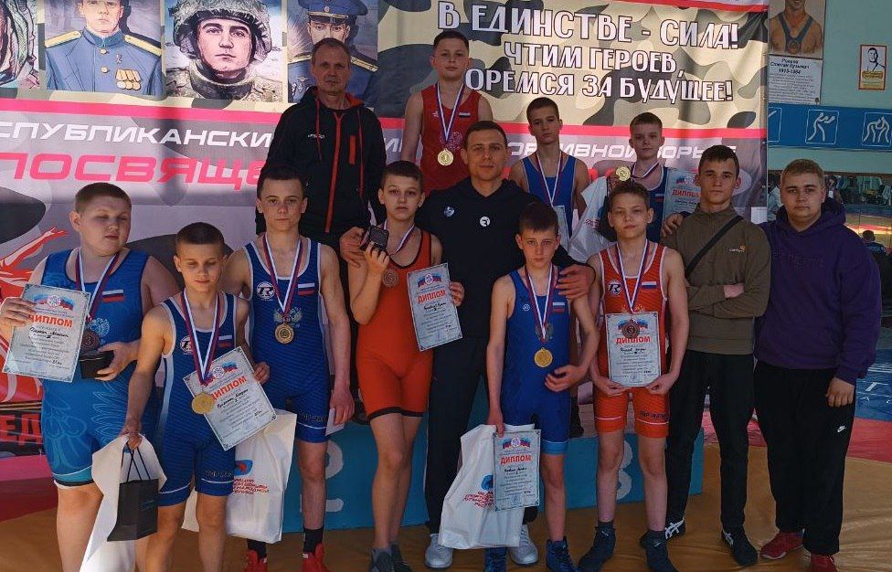 Борцы Краснодонского муниципального округа стали победителями спортивных турниров Борцы Краснодонского муниципального округа стали победителями спортивных турниров