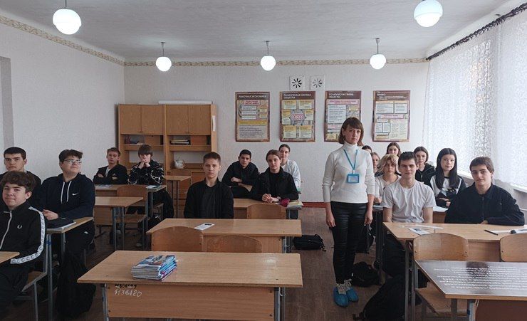 В Краснодонском муниципальном округе состоялся марафон «Школа выпускников» В Краснодонском муниципальном округе состоялся марафон «Школа выпускников»