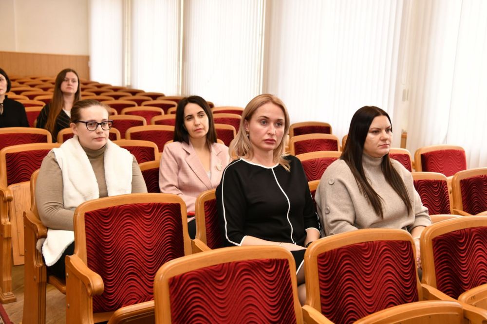 В Администрации Свердловского муниципального округа ЛНР обсудили изменения в Устав В Администрации Свердловского муниципального округа ЛНР обсудили изменения в Устав