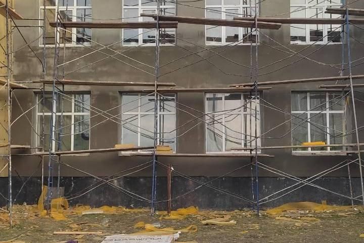 Тува продолжает капитальный ремонт Свердловской школы № 2 Тува продолжает капитальный ремонт Свердловской школы № 2