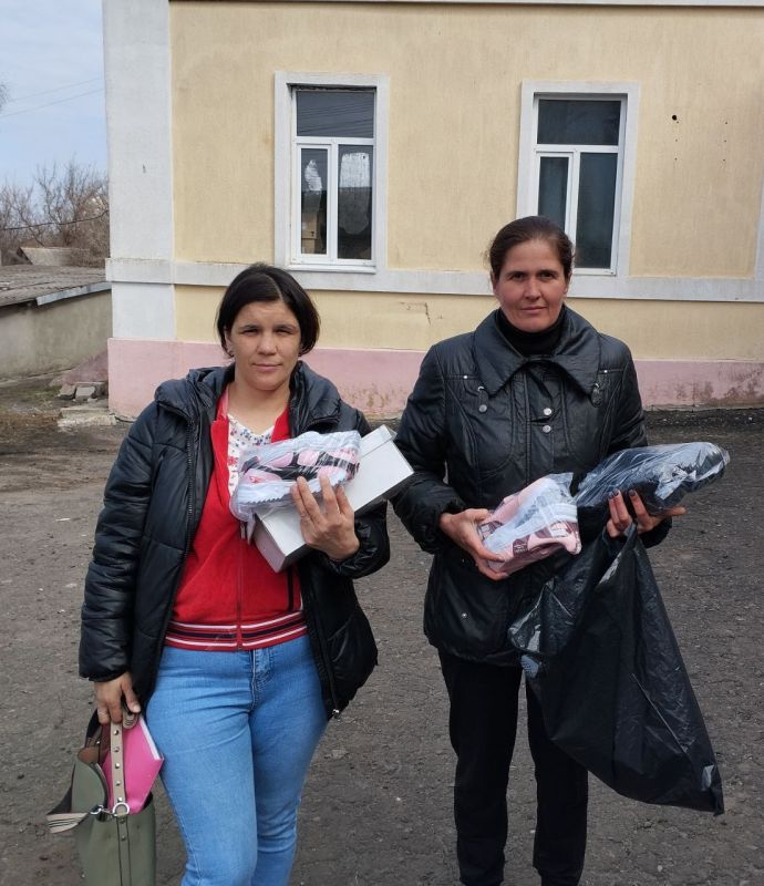 В Белокуракино осуществлена раздача гуманитарной помощи в виде обуви от Комитета семей воинов Отечества для семей участников СВО В Белокуракино осуществлена раздача гуманитарной помощи в виде обуви от Комитета семей воинов Отечества для семей участников СВО