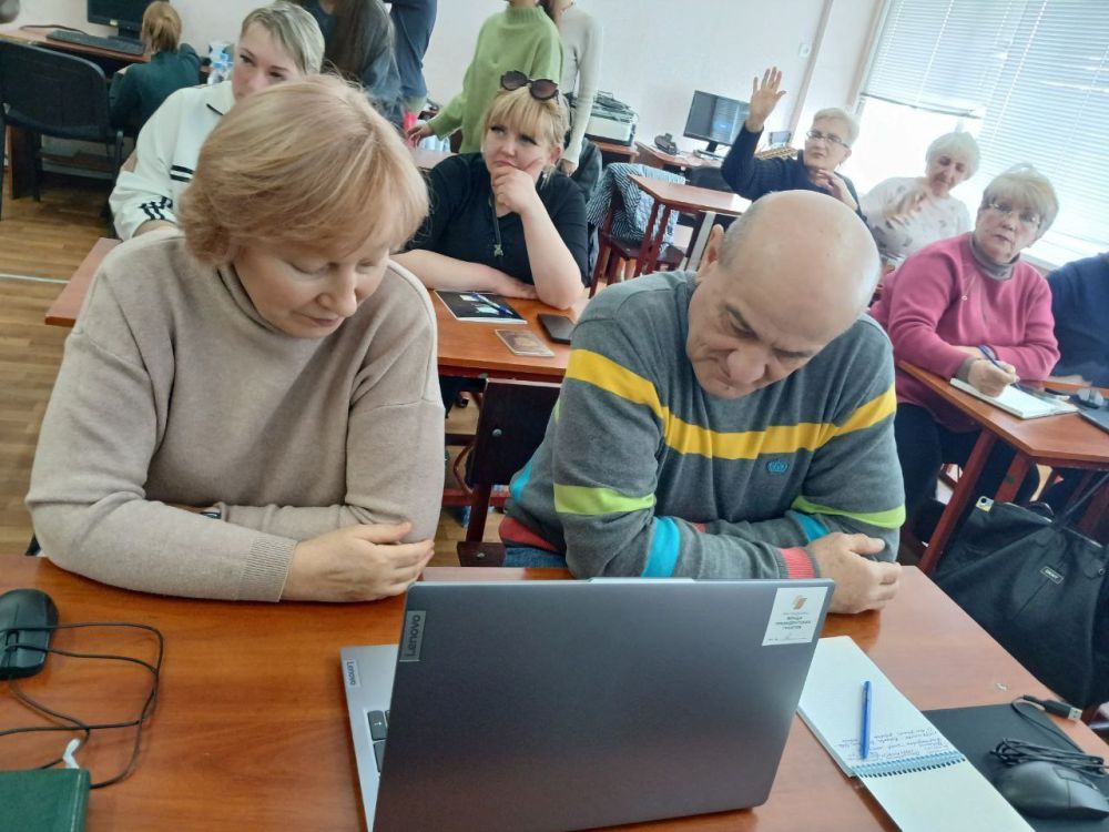 В Стаханове стартовал проект «Цифровая грамотность 55+» В Стаханове стартовал проект «Цифровая грамотность 55+»