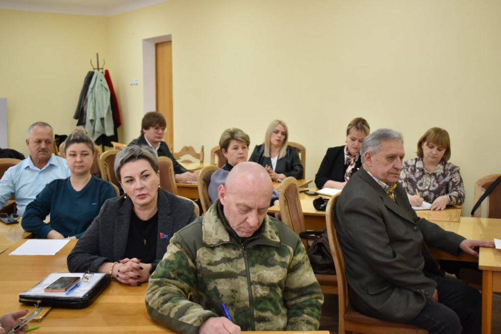 В Стаханове ветеранам ВОВ присвоят звание «Почетный гражданин» В Стаханове ветеранам ВОВ присвоят звание «Почетный гражданин»