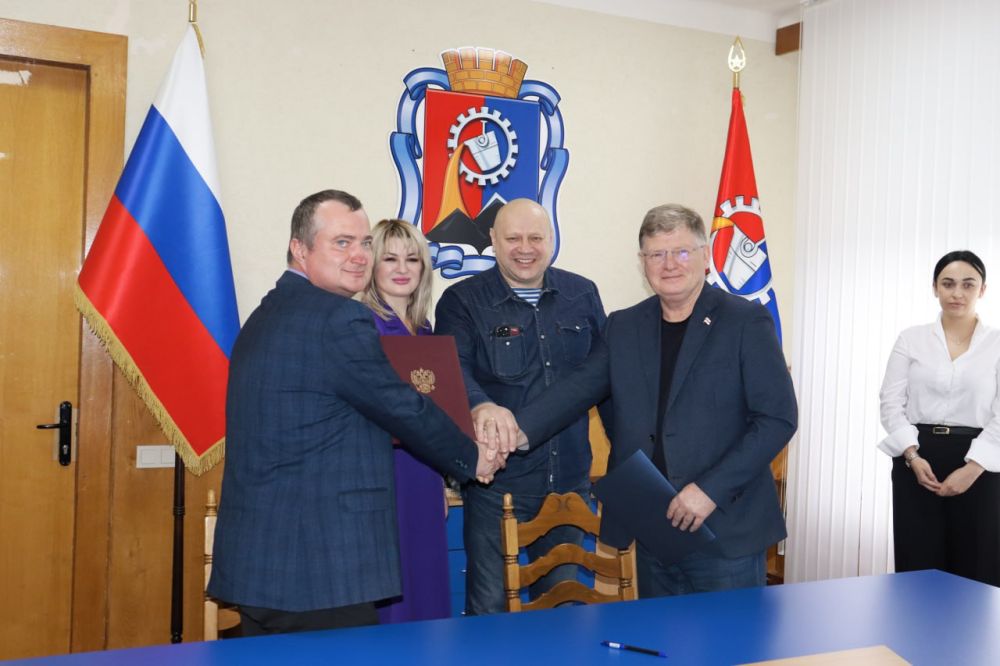 Стаханов и Омск подписали соглашение между представительными органами муниципалитетов Стаханов и Омск подписали соглашение между представительными органами муниципалитетов