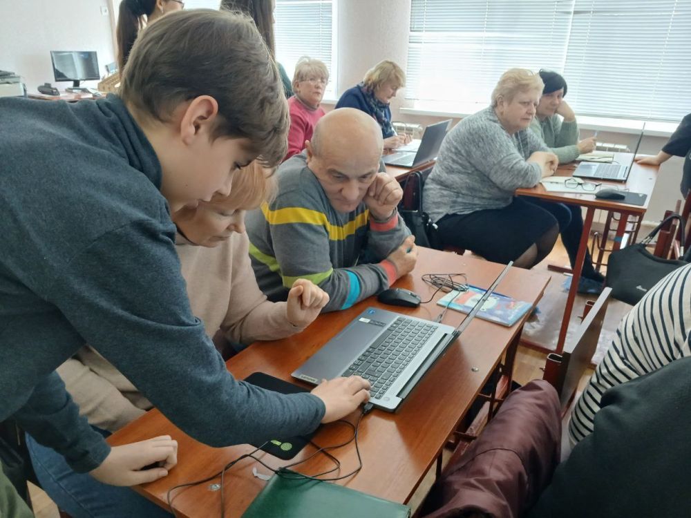 В Стаханове стартовал проект «Цифровая грамотность 55+» В Стаханове стартовал проект «Цифровая грамотность 55+»
