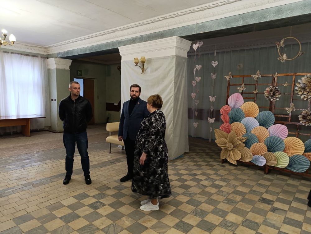 Максим Величко: Сегодня в Новопскове прошло выездное заседание комитета, в ходе которого рассмотрены вопросы работы ключевых социальных учреждений региона Максим Величко: Сегодня в Новопскове прошло выездное заседание комитета, в ходе которого рассмотрены вопросы работы ключевых социальных учреждений региона