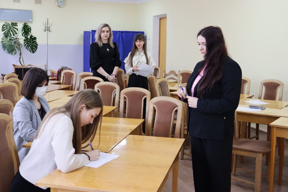 В Стаханове сформирована первая молодежная избирательная комиссия В Стаханове сформирована первая молодежная избирательная комиссия