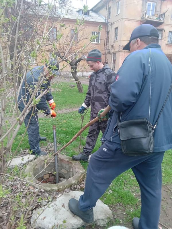 Ульяновские коммунальщики устранили засоры в канализационной системе в городе Лутугино Ульяновские коммунальщики устранили засоры в канализационной системе в городе Лутугино