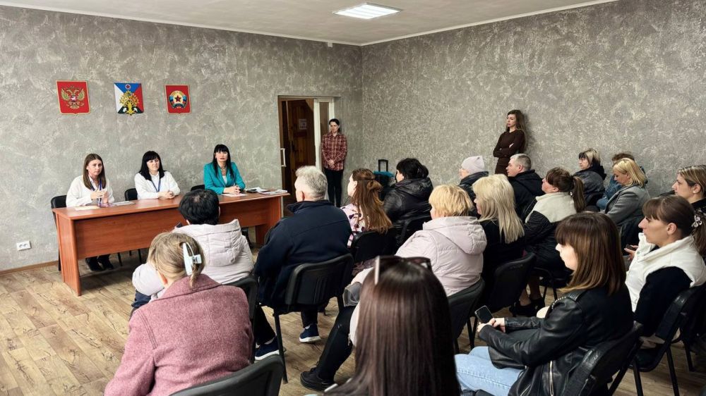 Сегодня для повышения осведомленности, защиты жителей и сотрудников общеобразовательных и дошкольных учреждений пгт Дзержинский от обмана, была проведена лекция «Остерегайтесь мошенников!» Сегодня для повышения осведомленности, защиты жителей и сотрудников общеобразовательных и дошкольных учреждений пгт Дзержинский от обмана, была проведена лекция «Остерегайтесь мошенников!»