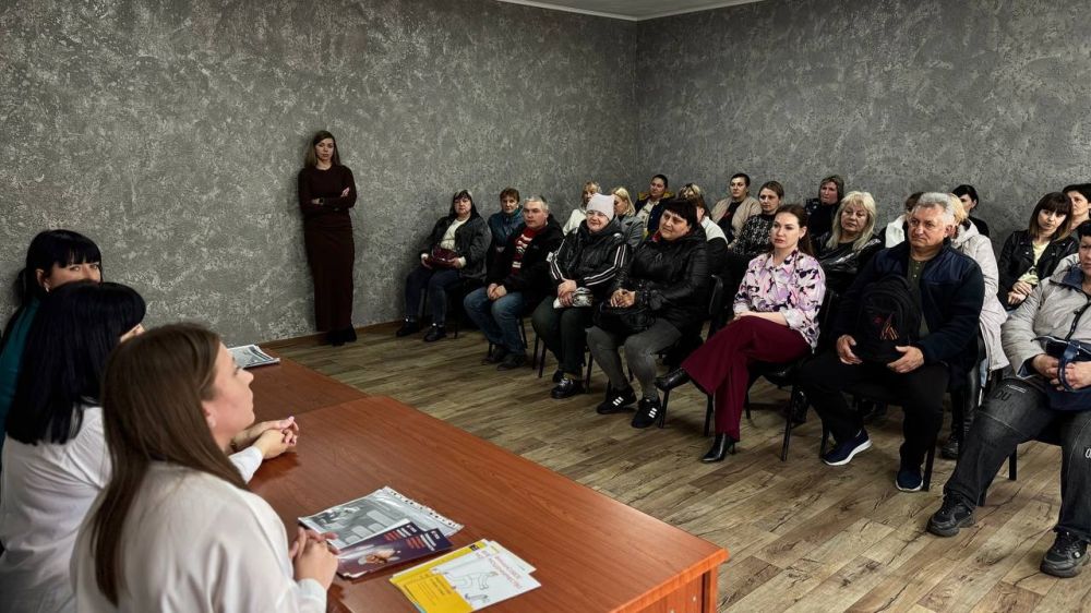 Сегодня для повышения осведомленности, защиты жителей и сотрудников общеобразовательных и дошкольных учреждений пгт Дзержинский от обмана, была проведена лекция «Остерегайтесь мошенников!» Сегодня для повышения осведомленности, защиты жителей и сотрудников общеобразовательных и дошкольных учреждений пгт Дзержинский от обмана, была проведена лекция «Остерегайтесь мошенников!»