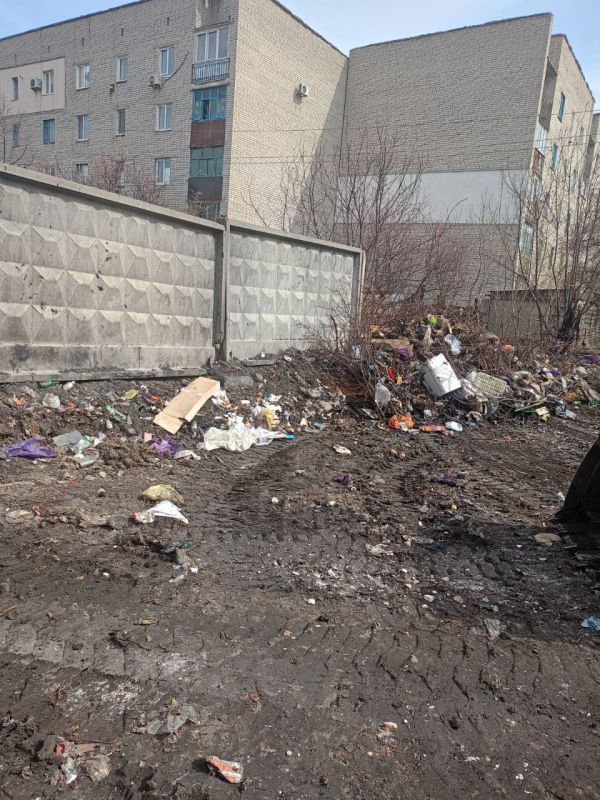 1 и 2 апреля убран мусор с 15 стихийных свалок рядом с площадками по сбору ТКО 1 и 2 апреля убран мусор с 15 стихийных свалок рядом с площадками по сбору ТКО