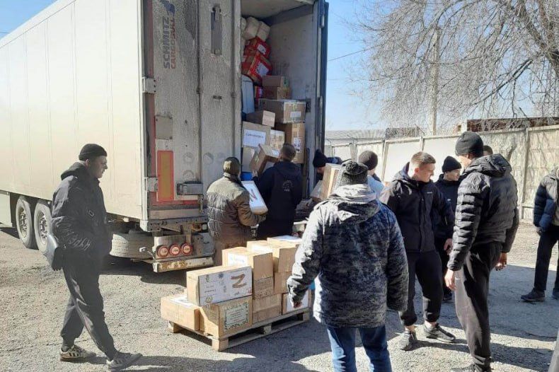 Молодёжь Хакасии помогает жителям ЛНР Молодёжь Хакасии помогает жителям ЛНР