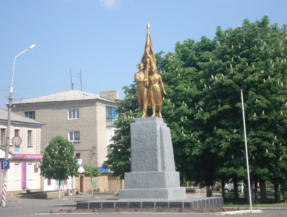 В каждом городе и поселке нашей великой страны памятники и братские могилы являются важным аспектом общественной памяти и служат способом сохранения истории для будущих поколений В каждом городе и поселке нашей великой страны памятники и братские могилы являются важным аспектом общественной памяти и служат способом сохранения истории для будущих поколений