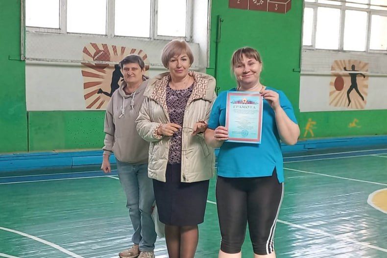В Свердловске прошел праздник «Встречаем весну» В Свердловске прошел праздник «Встречаем весну»