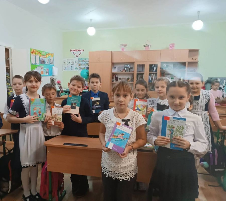 Славяносербская библиотека провела сюжетно-ролевую игру «В мире птиц» Славяносербская библиотека провела сюжетно-ролевую игру «В мире птиц»