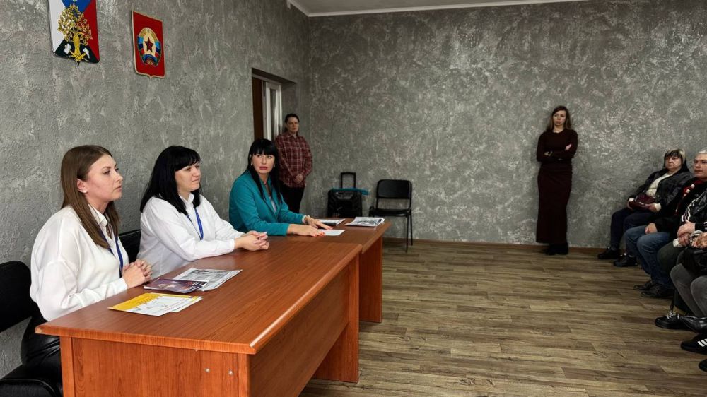 Сегодня для повышения осведомленности, защиты жителей и сотрудников общеобразовательных и дошкольных учреждений пгт Дзержинский от обмана, была проведена лекция «Остерегайтесь мошенников!» Сегодня для повышения осведомленности, защиты жителей и сотрудников общеобразовательных и дошкольных учреждений пгт Дзержинский от обмана, была проведена лекция «Остерегайтесь мошенников!»