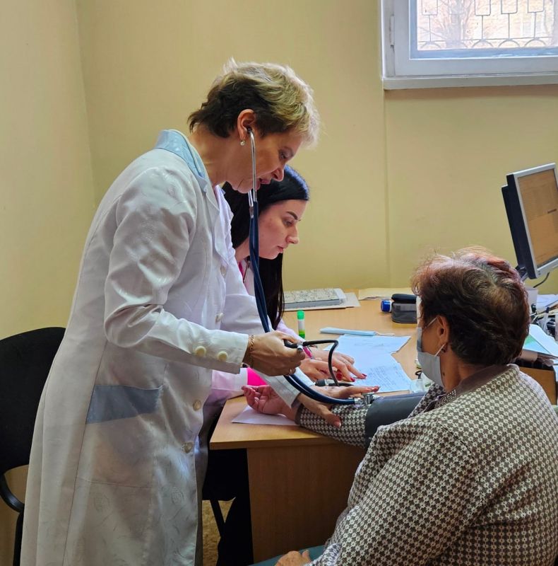 В Алчевске работает «медицинский десант» из Вологодской области
