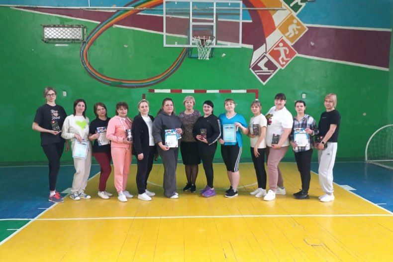 В Свердловске прошел праздник «Встречаем весну» В Свердловске прошел праздник «Встречаем весну»