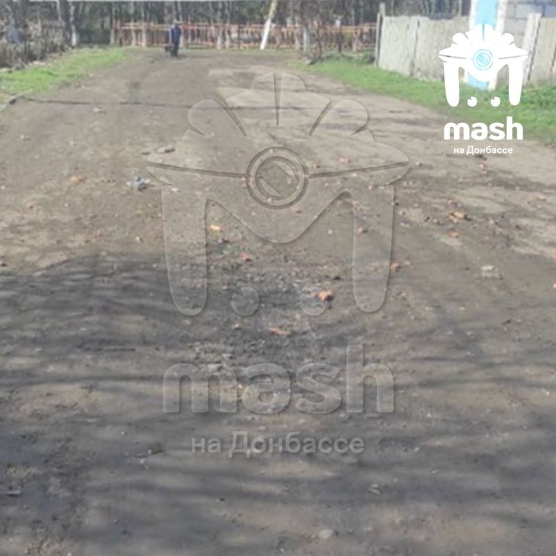 Три человека пострадали при ударе беспилотника ВСУ по машине в Петровке Сватовского района Три человека пострадали при ударе беспилотника ВСУ по машине в Петровке Сватовского района
