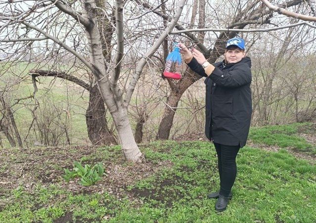 В селе Самсоновка активисты «ЕДИНОЙ РОССИИ» провели экологическую акцию «Каждой птице нужен дом» В селе Самсоновка активисты «ЕДИНОЙ РОССИИ» провели экологическую акцию «Каждой птице нужен дом»