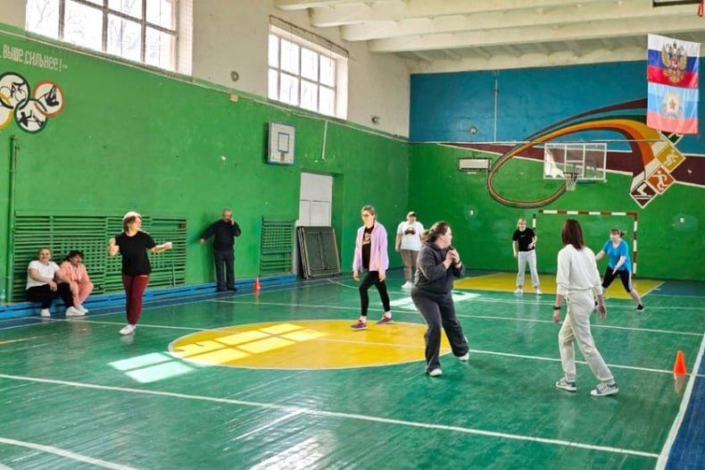 В Свердловске прошел праздник «Встречаем весну» В Свердловске прошел праздник «Встречаем весну»