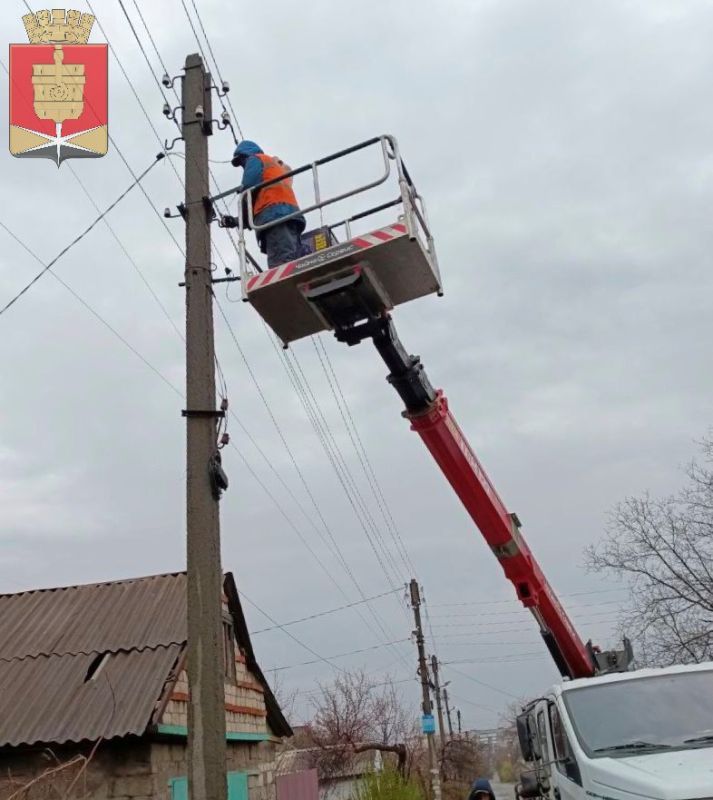 Коммунальные службы проводят работы на территории города Коммунальные службы проводят работы на территории города