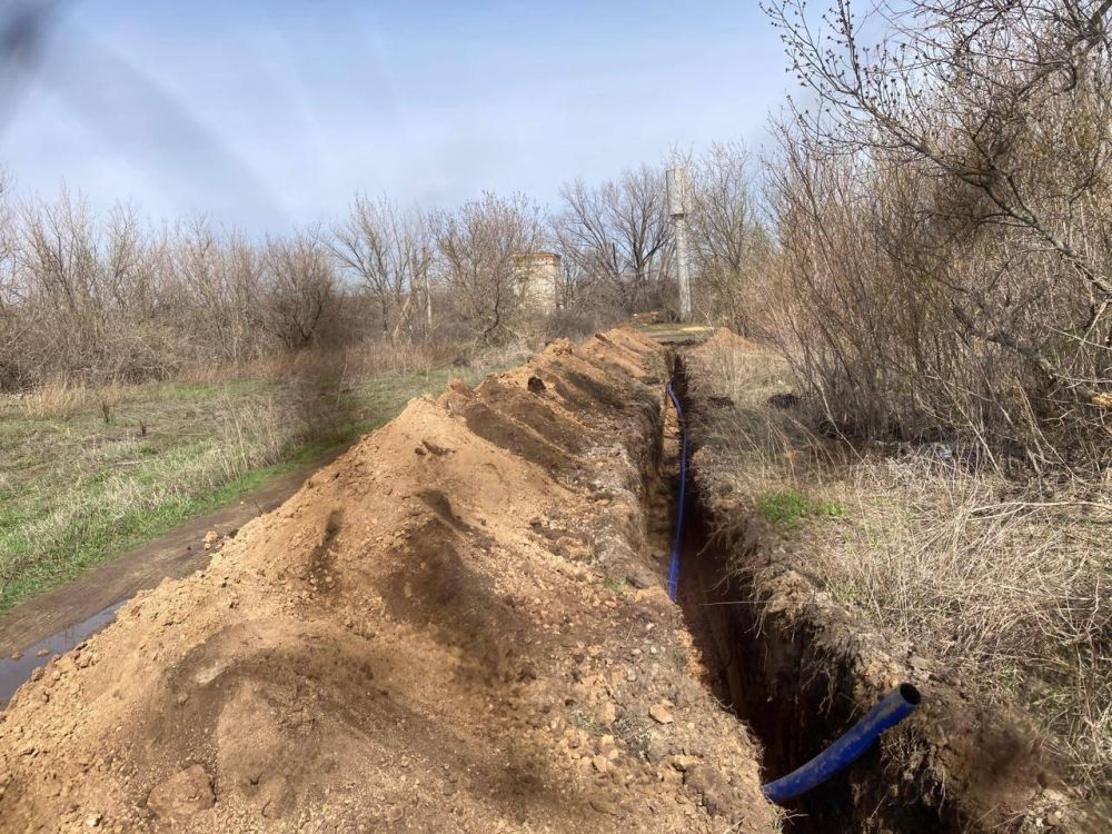 Ульяновские коммунальщики продолжают устройство нового водопровода в Лутугинском муниципальном округе Ульяновские коммунальщики продолжают устройство нового водопровода в Лутугинском муниципальном округе