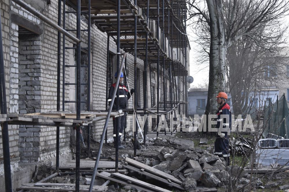 Подшефную Брянку с рабочим визитом посетил заместитель Губернатора Брянской области Николай Симоненко Подшефную Брянку с рабочим визитом посетил заместитель Губернатора Брянской области Николай Симоненко
