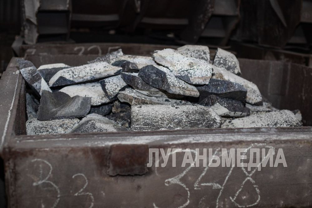 Глава ЛНР ознакомился с работой Стахановского вагоностроительного завода Глава ЛНР ознакомился с работой Стахановского вагоностроительного завода