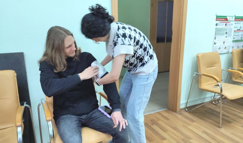 Будущие психологи обучились на курсах первой помощи в Школе медицины катастроф Будущие психологи обучились на курсах первой помощи в Школе медицины катастроф
