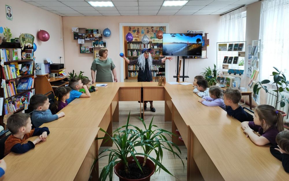 В Славяносербске отметили Международный день детской книги В Славяносербске отметили Международный день детской книги