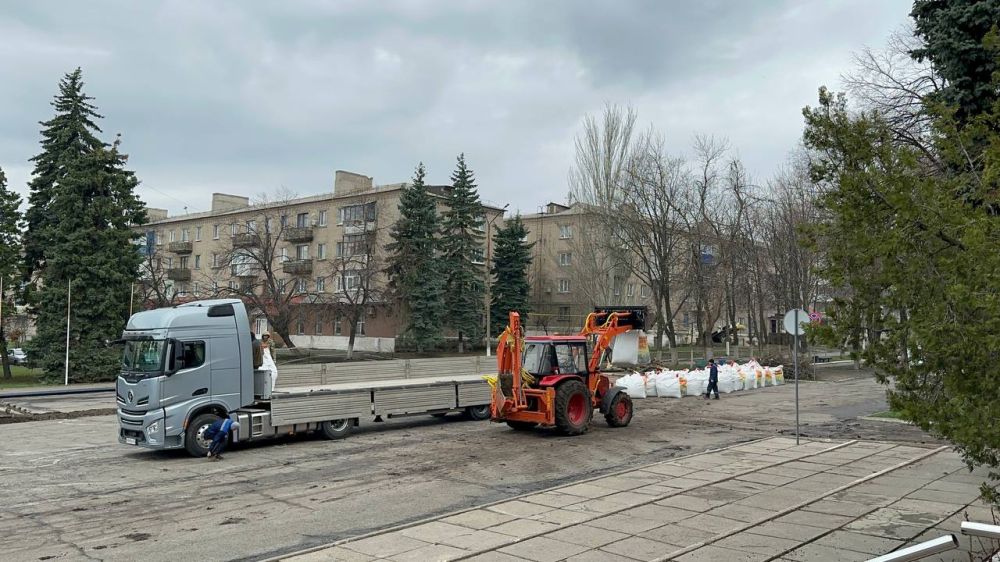 Андрей Рубанцов: В нашем городском округе, не смотря на погодные условия, продолжаются работы в рамках реализации проекта «Формирование комфортной городской среды» национального проекта «Жилье и городская среда»... Андрей Рубанцов: В нашем городском округе, не смотря на погодные условия, продолжаются работы в рамках реализации проекта «Формирование комфортной городской среды» национального проекта «Жилье и городская среда»...