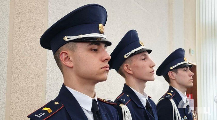 Презентация проектов, посвященных Году защитника Отечества в РФ и реализуемых в Луганске, состоялась в городской администрации Презентация проектов, посвященных Году защитника Отечества в РФ и реализуемых в Луганске, состоялась в городской администрации
