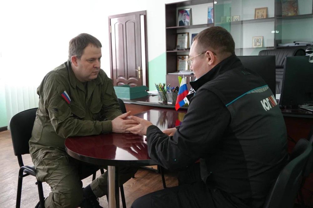 На Стахановском заводе ферросплавов в присутствии Главы ЛНР Леонида Пасечника официально запущена рудовосстановительная печь №6 На Стахановском заводе ферросплавов в присутствии Главы ЛНР Леонида Пасечника официально запущена рудовосстановительная печь №6