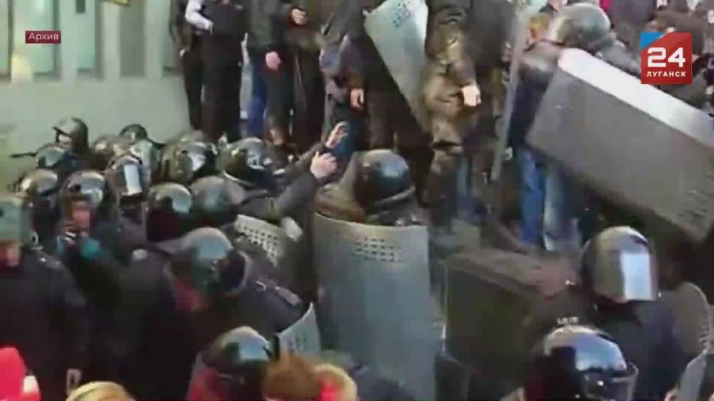 Луганские и красноярские общественники обсудили события Русской весны и значение взятия здания СБУ в Луганской области 6 апреля 2014 года