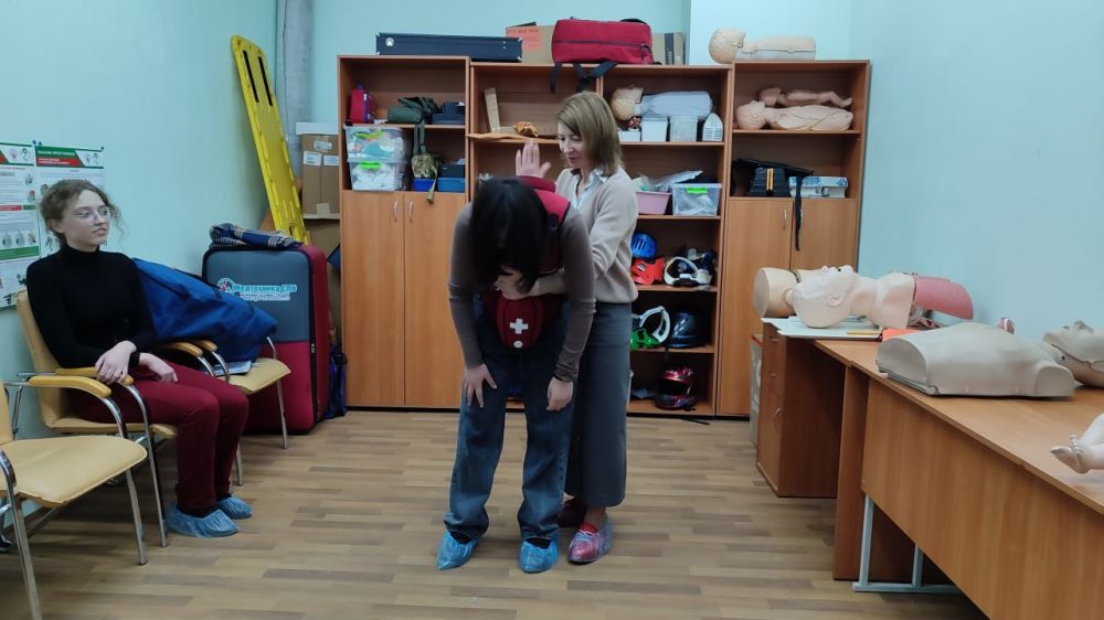 Будущие психологи обучились на курсах первой помощи в Школе медицины катастроф Будущие психологи обучились на курсах первой помощи в Школе медицины катастроф