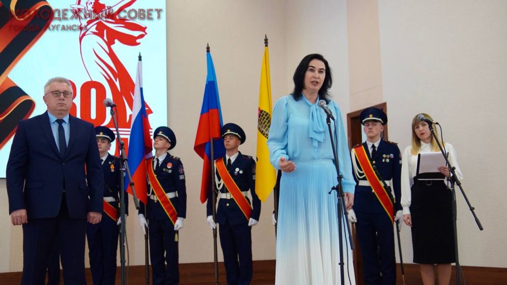 В Администрации города Луганска прошло торжественное мероприятие, посвящённое Году Защитника Отечества В Администрации города Луганска прошло торжественное мероприятие, посвящённое Году Защитника Отечества