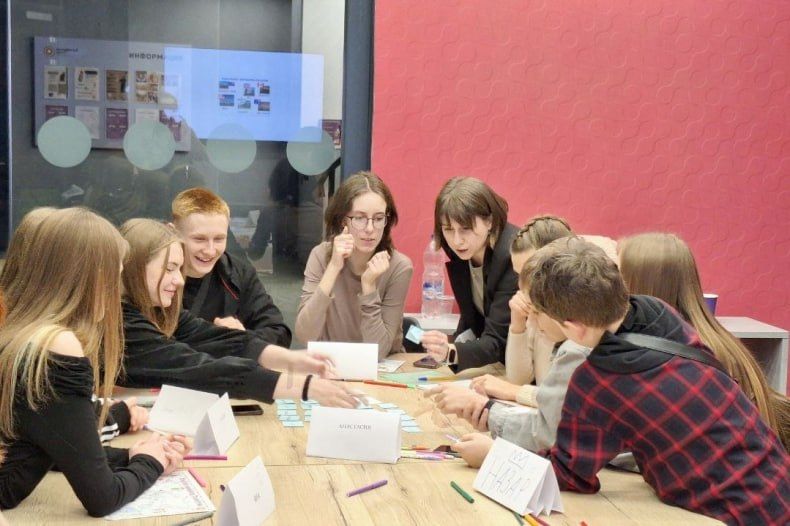 Апрель в Молодёжном центре - навстречу весне и новым возможностям! Апрель в Молодёжном центре - навстречу весне и новым возможностям!