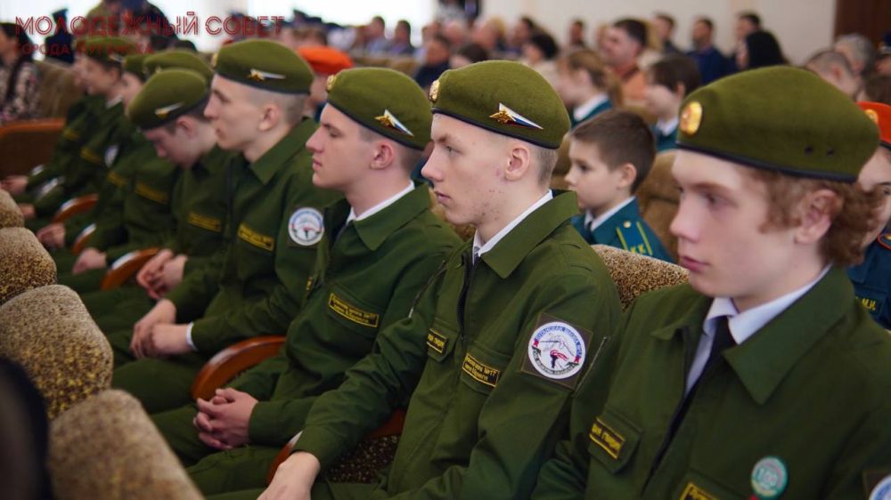 В Администрации города Луганска прошло торжественное мероприятие, посвящённое Году Защитника Отечества В Администрации города Луганска прошло торжественное мероприятие, посвящённое Году Защитника Отечества