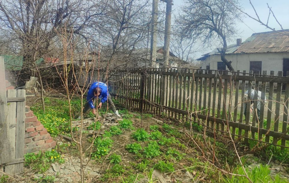 Первомайские единороссы дали страт эстафете добрых дел «Весна – пора наводить порядки» Первомайские единороссы дали страт эстафете добрых дел «Весна – пора наводить порядки»
