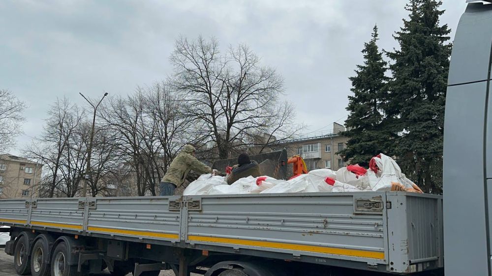 Андрей Рубанцов: В нашем городском округе, не смотря на погодные условия, продолжаются работы в рамках реализации проекта «Формирование комфортной городской среды» национального проекта «Жилье и городская среда»... Андрей Рубанцов: В нашем городском округе, не смотря на погодные условия, продолжаются работы в рамках реализации проекта «Формирование комфортной городской среды» национального проекта «Жилье и городская среда»...