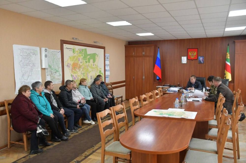 Сергей Колягин: Наш городской округ с рабочим визитом посетили Уполномоченный по правам человека в Луганской Народной Республике Анна Сорока и депутат Народного Совета Луганской Народной Республики Андрей Губарев Сергей Колягин: Наш городской округ с рабочим визитом посетили Уполномоченный по правам человека в Луганской Народной Республике Анна Сорока и депутат Народного Совета Луганской Народной Республики Андрей Губарев