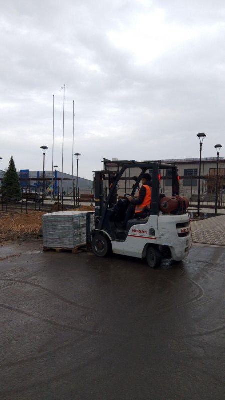 На площади в Станице Луганской стартовал новый этап работ На площади в Станице Луганской стартовал новый этап работ