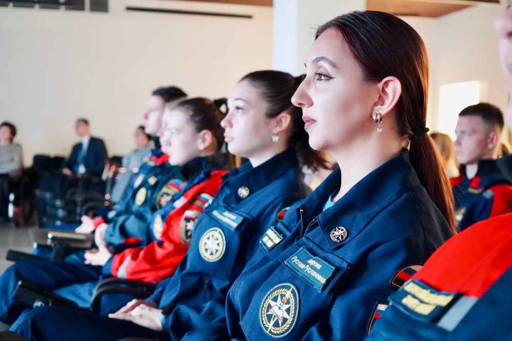 Добровольцы ЛугРО ВСКС посетили презентацию уникального фильма Добровольцы ЛугРО ВСКС посетили презентацию уникального фильма