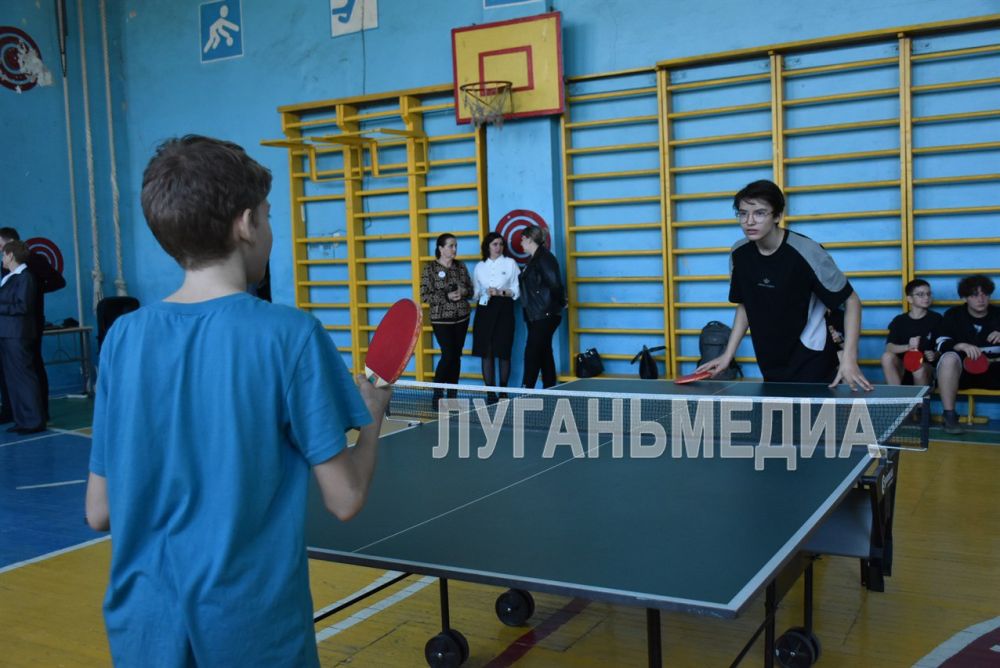 В Лутугинской средней школе № 1 состоялся турнир по настольному теннису среди учащихся общеобразовательных учреждений округа В Лутугинской средней школе № 1 состоялся турнир по настольному теннису среди учащихся общеобразовательных учреждений округа