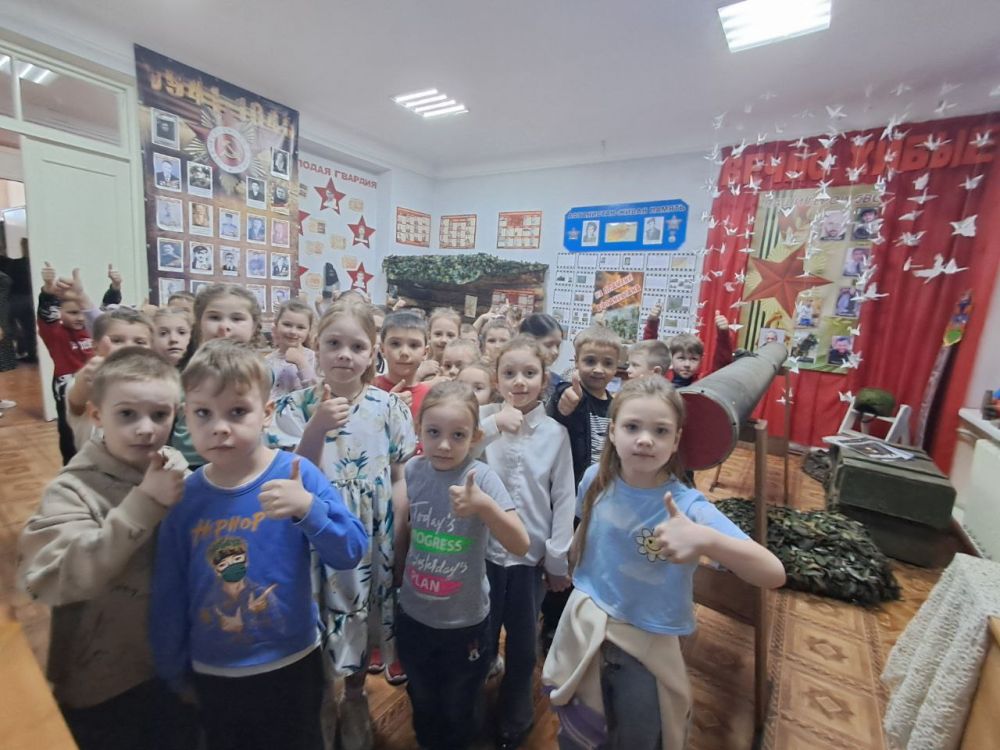 Сегодня будущие первоклассники посетили музей Ровеньковской гимназии им. писателя Н. Трублаини Сегодня будущие первоклассники посетили музей Ровеньковской гимназии им. писателя Н. Трублаини